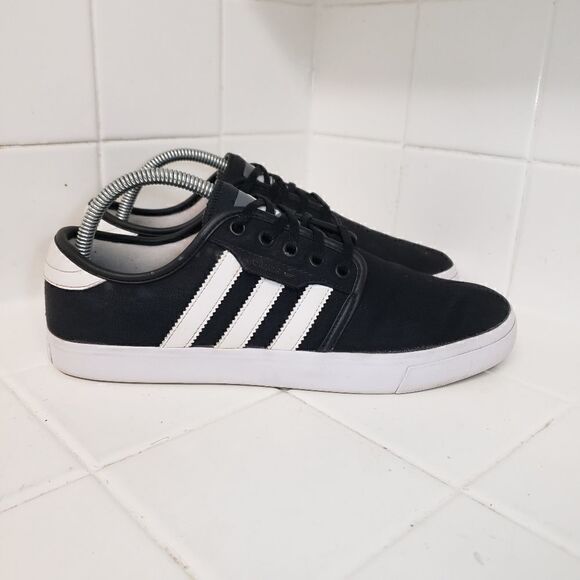 Adidas Seeley Men's Size 7.5 Black/White - Picture 3 of 8